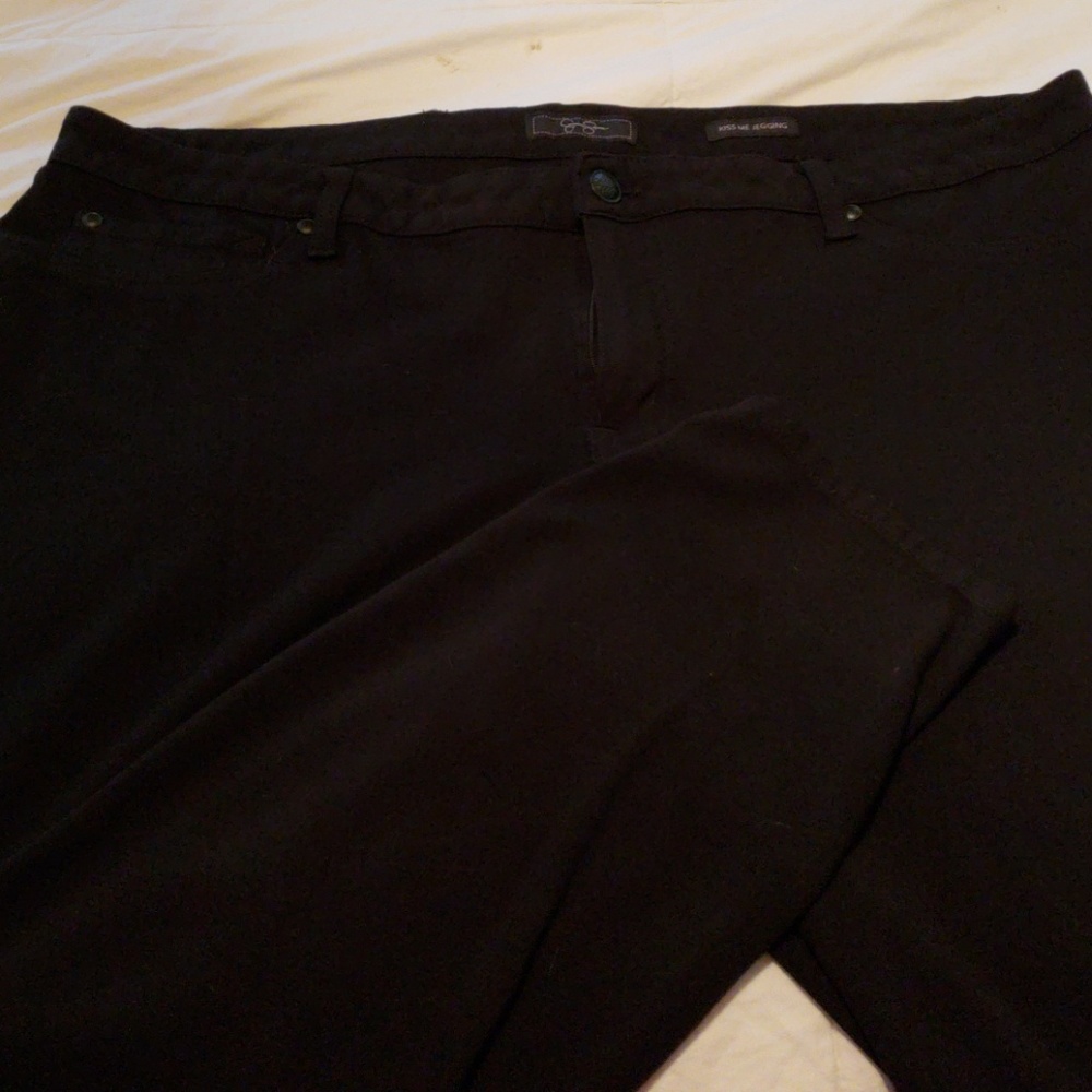 Jessica Simpson Kiss me Jegging in Black